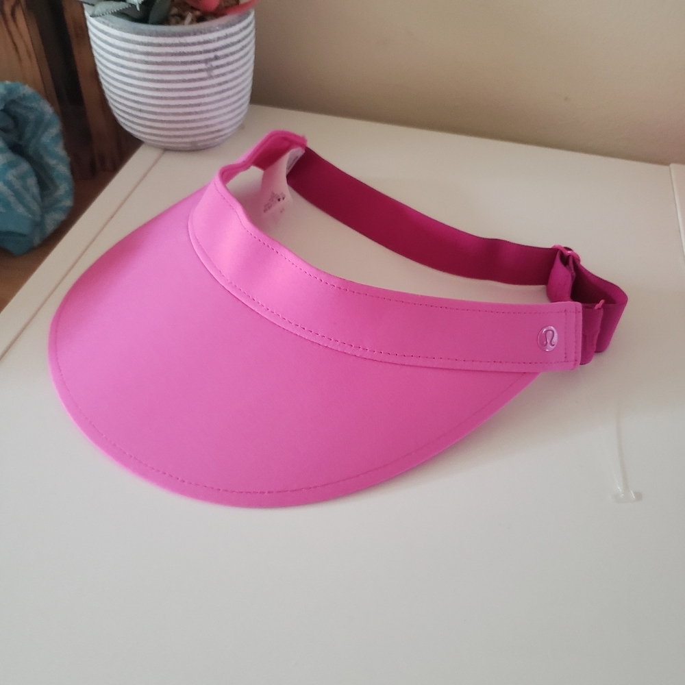 Lululemon Fast Paced Run Visor Ripened Raspberry - O/S - Picture 4 of 10